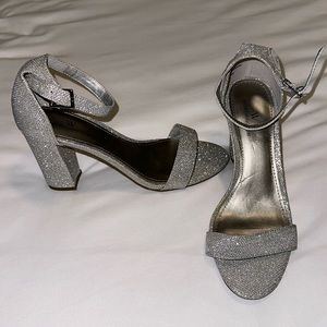 Worthington Silver Sparkle Heels